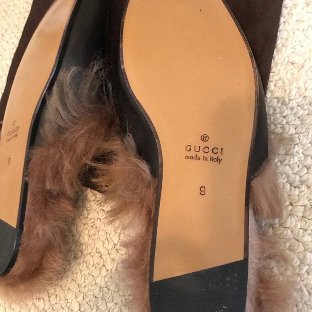 Gucci black fur / horsebit runway shoes size 9